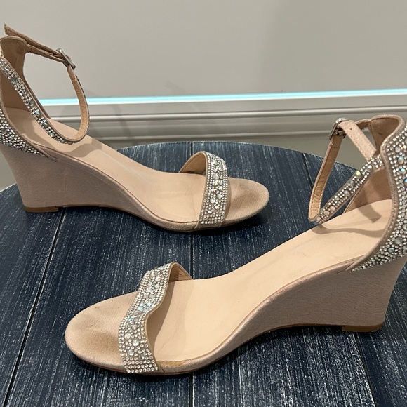 David’s Bridal Raquel Embellished Wedges - Picture 8 of 8